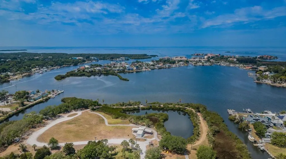 7810 CHAPEL AVENUE Port Richey, FL 34668