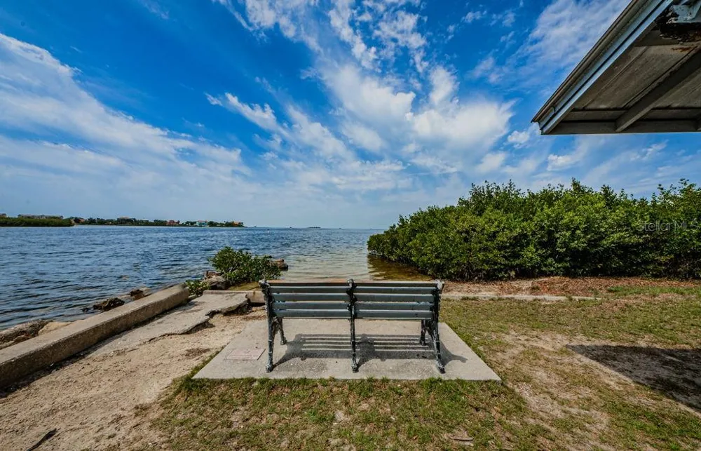 7810 CHAPEL AVENUE Port Richey, FL 34668