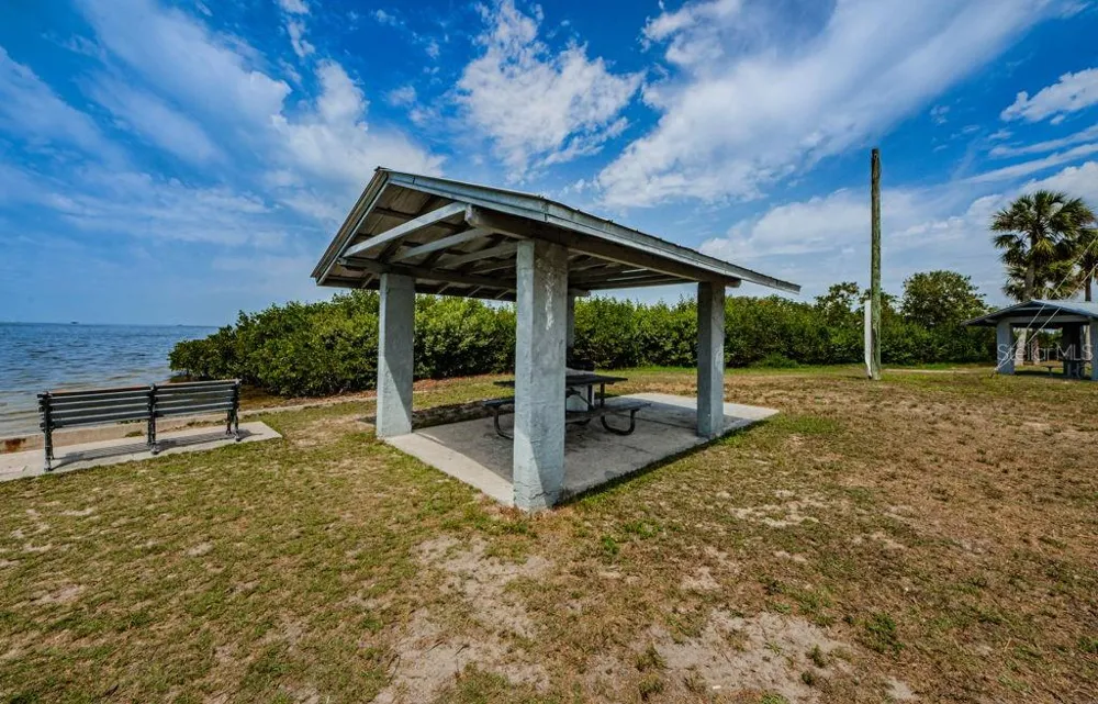 7810 CHAPEL AVENUE Port Richey, FL 34668