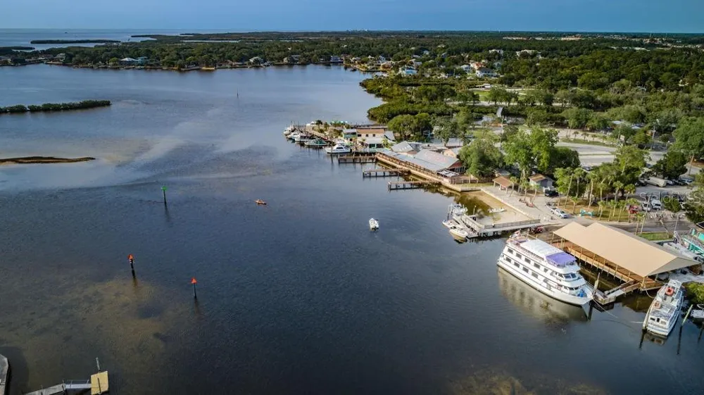7810 CHAPEL AVENUE Port Richey, FL 34668