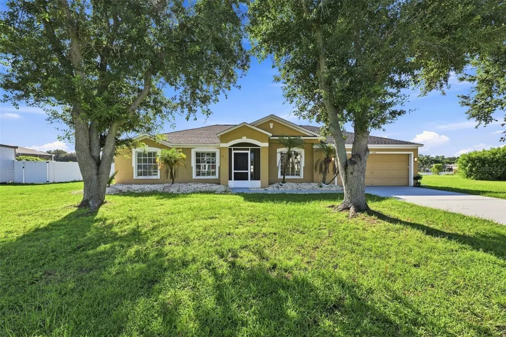 6505 CLAIR NEST COURT Apollo Beach, FL 33572