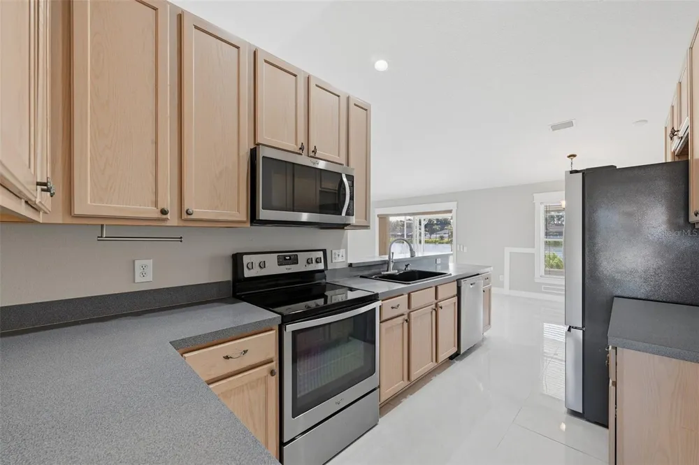 6505 CLAIR NEST COURT Apollo Beach, FL 33572