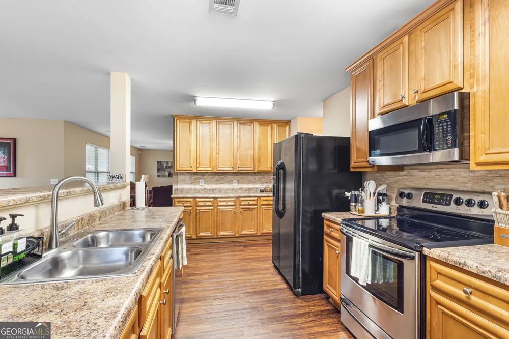 210 Haywood DR Kathleen, GA 31047