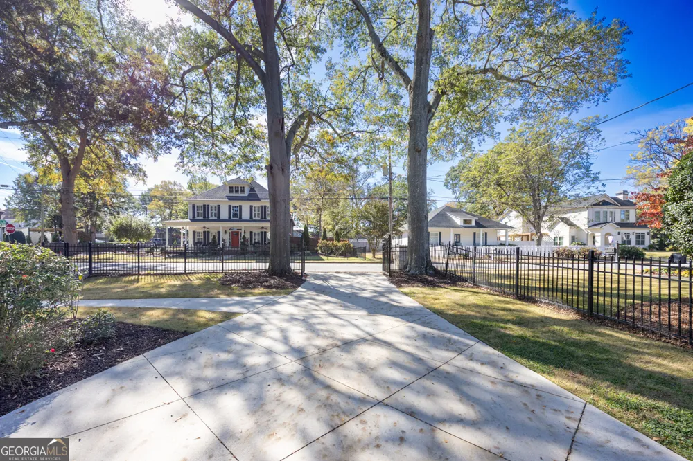 1585 Mercer AVE College Park, GA 30337