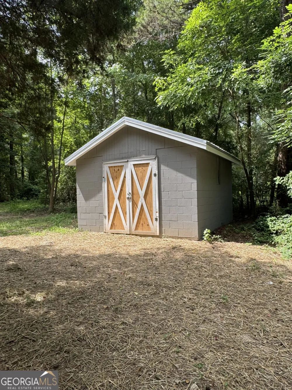 290 Booth RD Statham, GA 30666