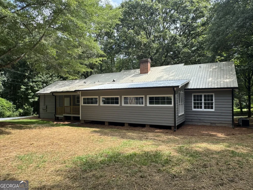 290 Booth RD Statham, GA 30666