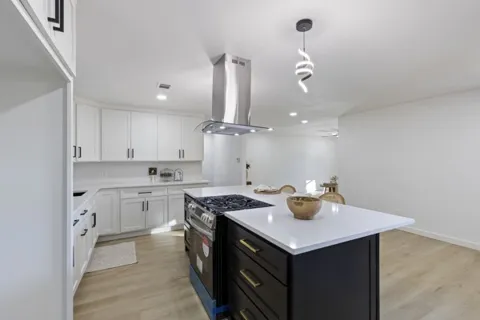 1130 Lodema Lane