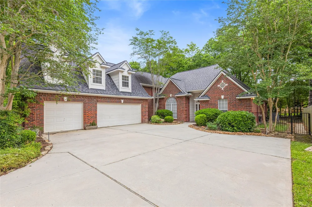 106 Lazy Springs Drive Conroe, TX 77356