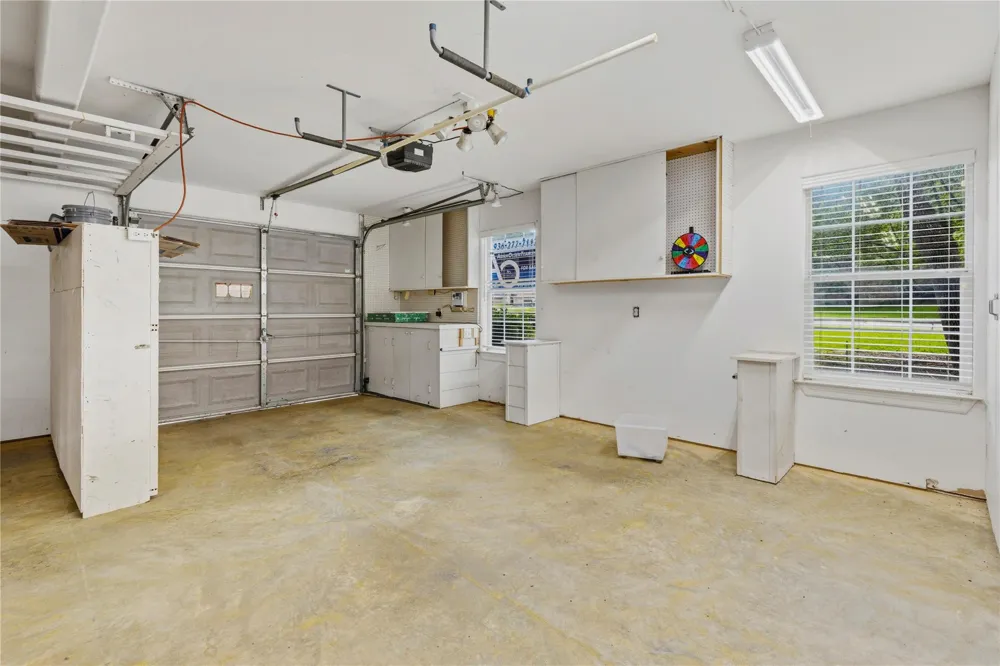 106 Lazy Springs Drive Conroe, TX 77356