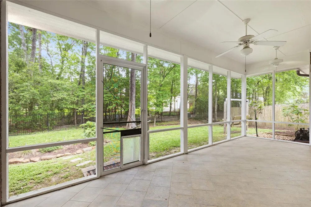 106 Lazy Springs Drive Conroe, TX 77356