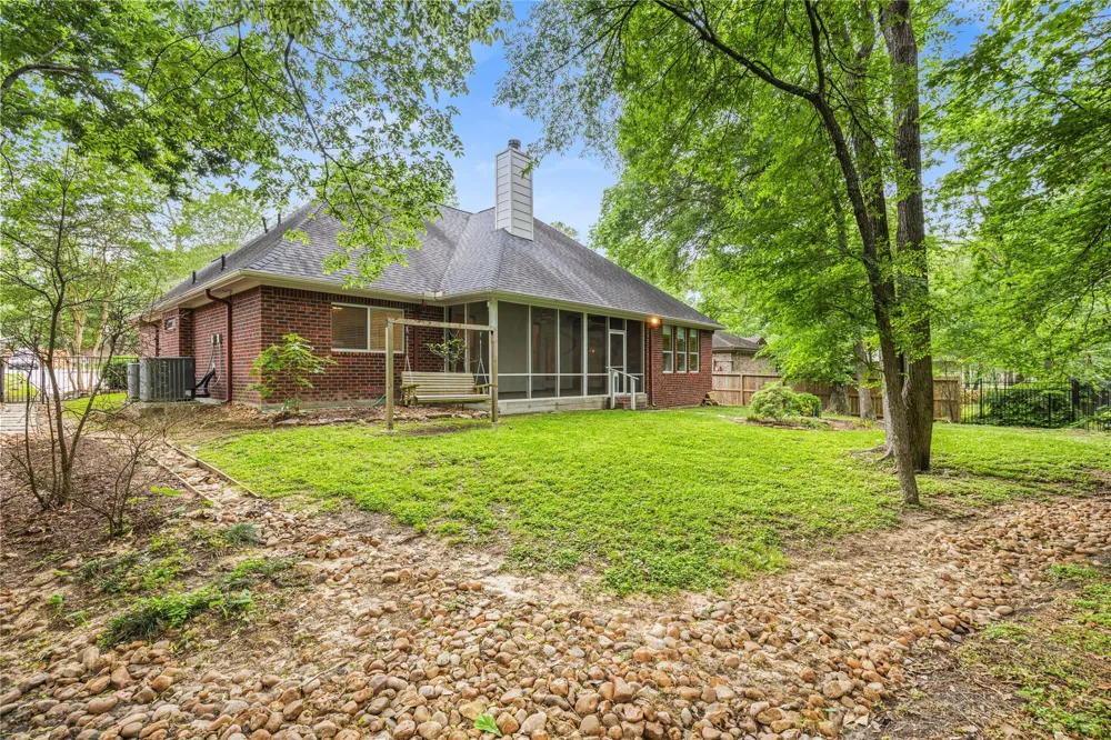 106 Lazy Springs Drive Conroe, TX 77356