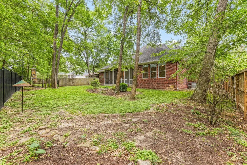 106 Lazy Springs Drive Conroe, TX 77356