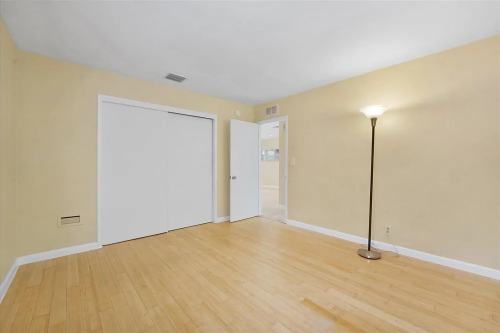 5432 NE 4th Terrace Oakland Park, FL 33334