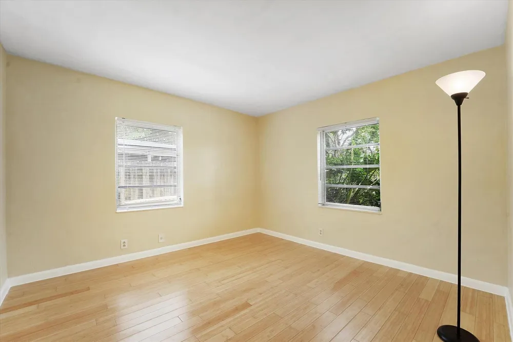 5432 NE 4th Terrace Oakland Park, FL 33334