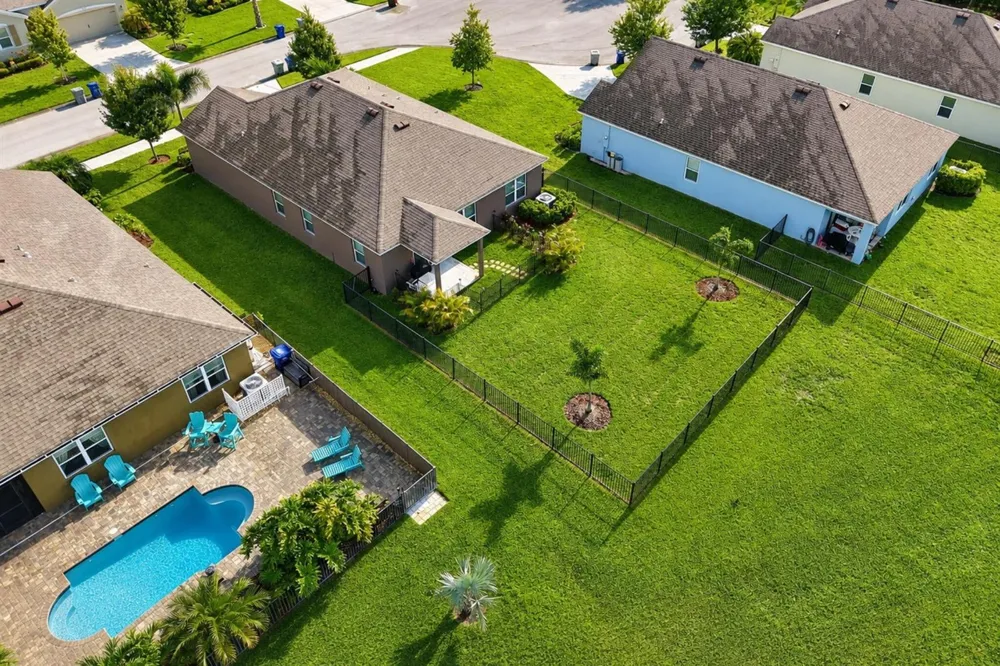 2709 Granville Manor SW Vero Beach, FL 32968