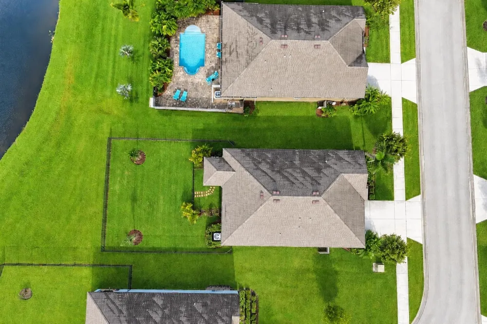2709 Granville Manor SW Vero Beach, FL 32968