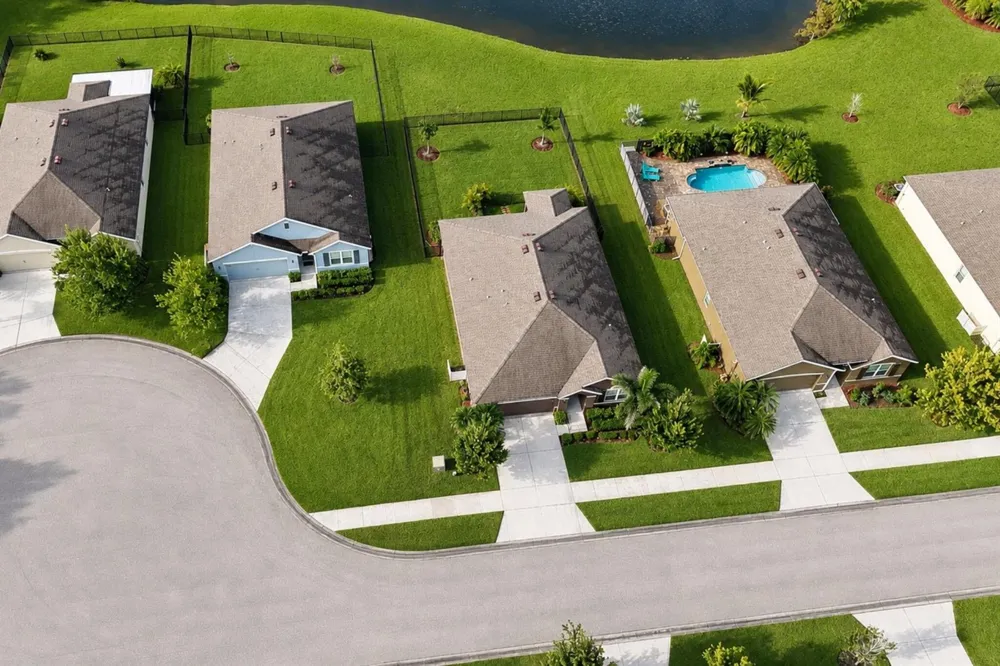 2709 Granville Manor SW Vero Beach, FL 32968