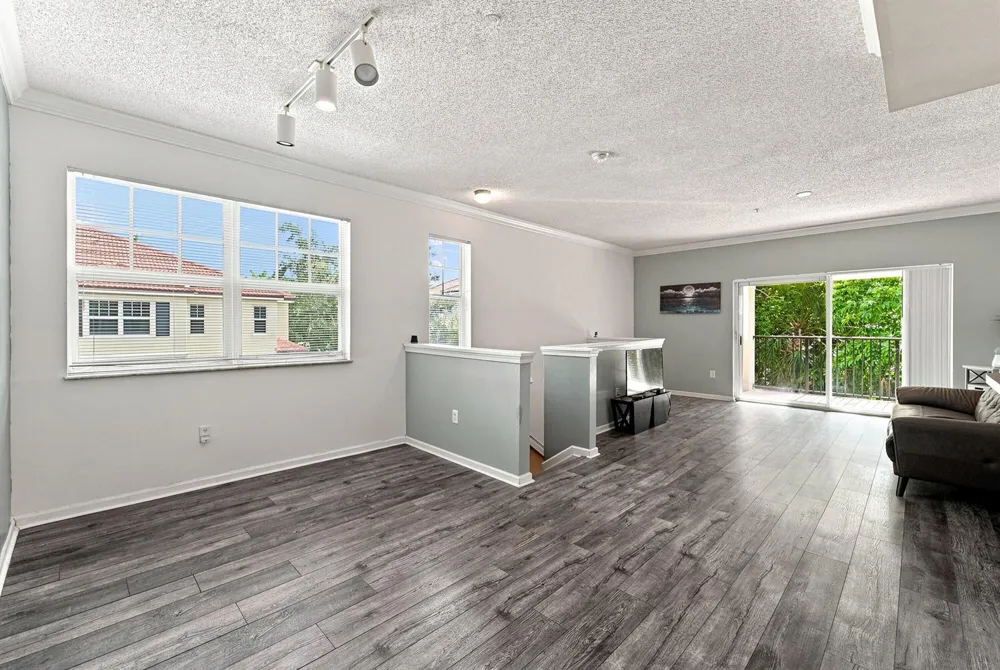 5940 W Sample Road #308 Coral Springs, FL 33067