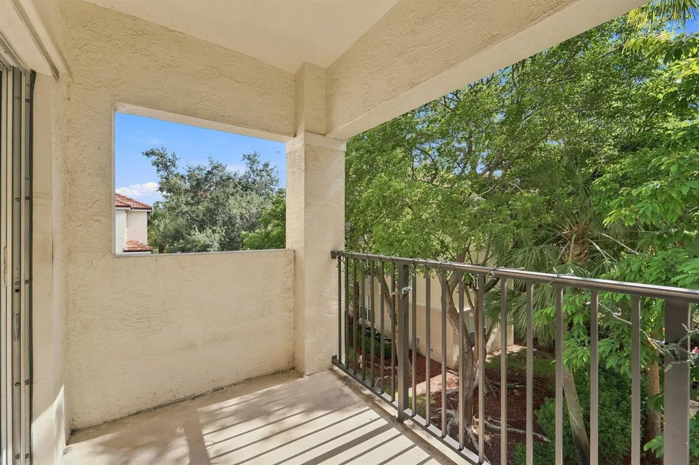 5940 W Sample Road #308 Coral Springs, FL 33067