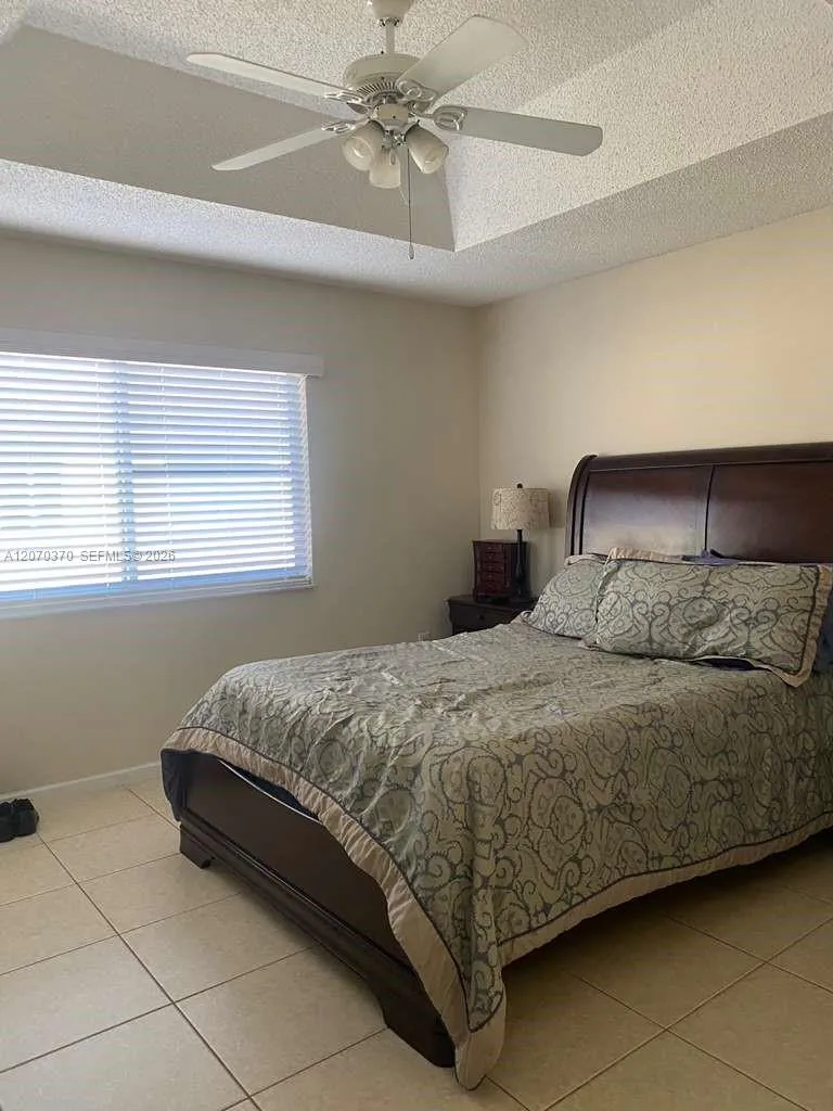 223 SW Maple Ter Davie, FL 33325