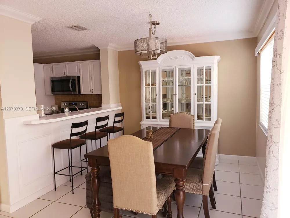 223 SW Maple Ter Davie, FL 33325