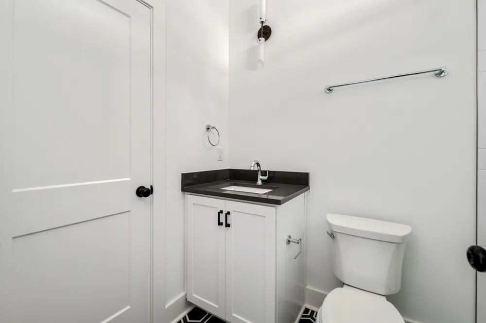 107 E 9th St #D7 Columbia, TN 38401
