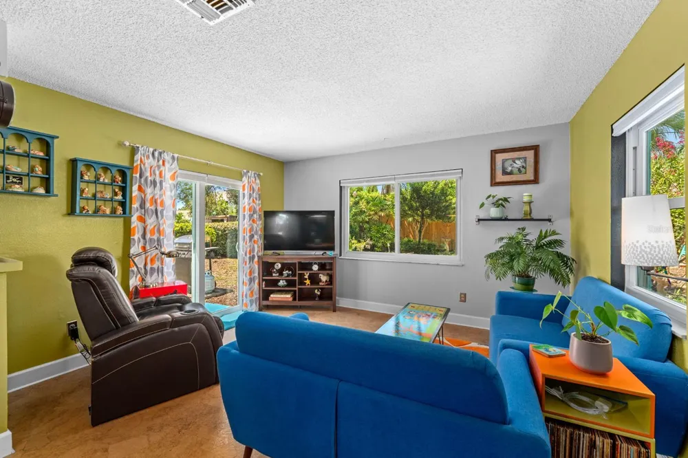 2159 BARCELONA WAY St Petersburg, FL 33712