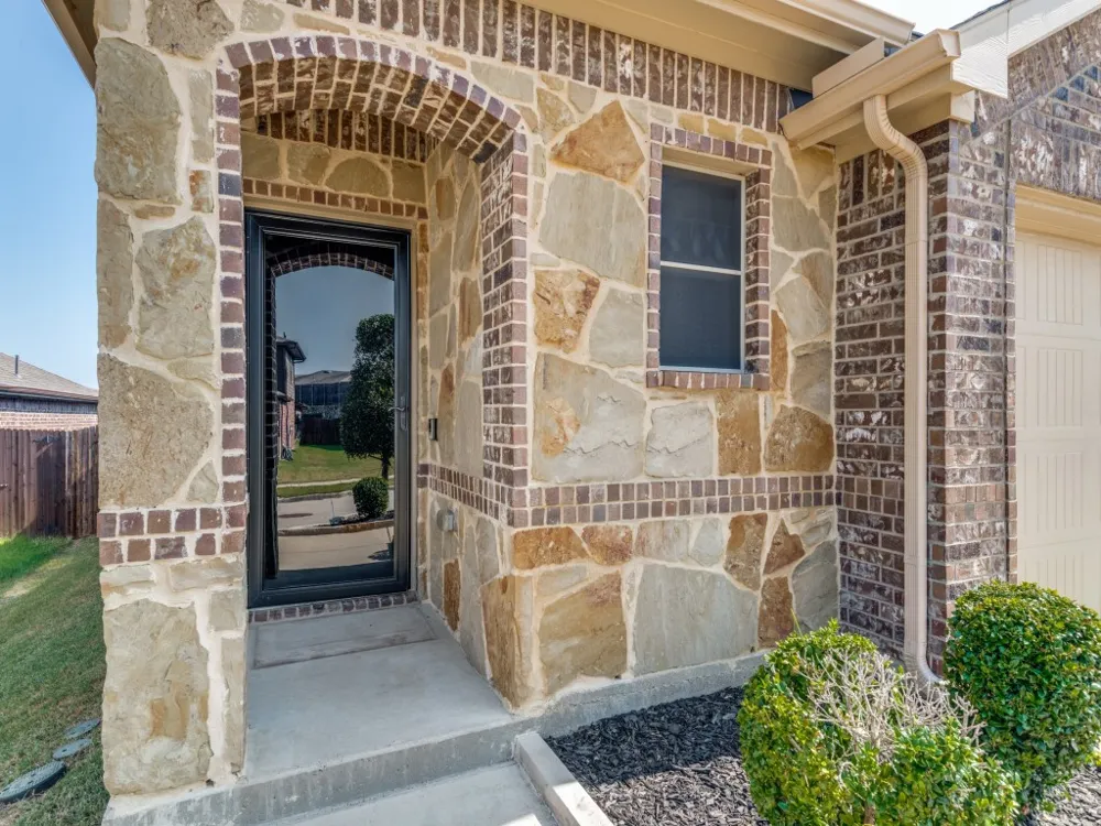 2246 Nightgrove Circle Crandall, TX 75114
