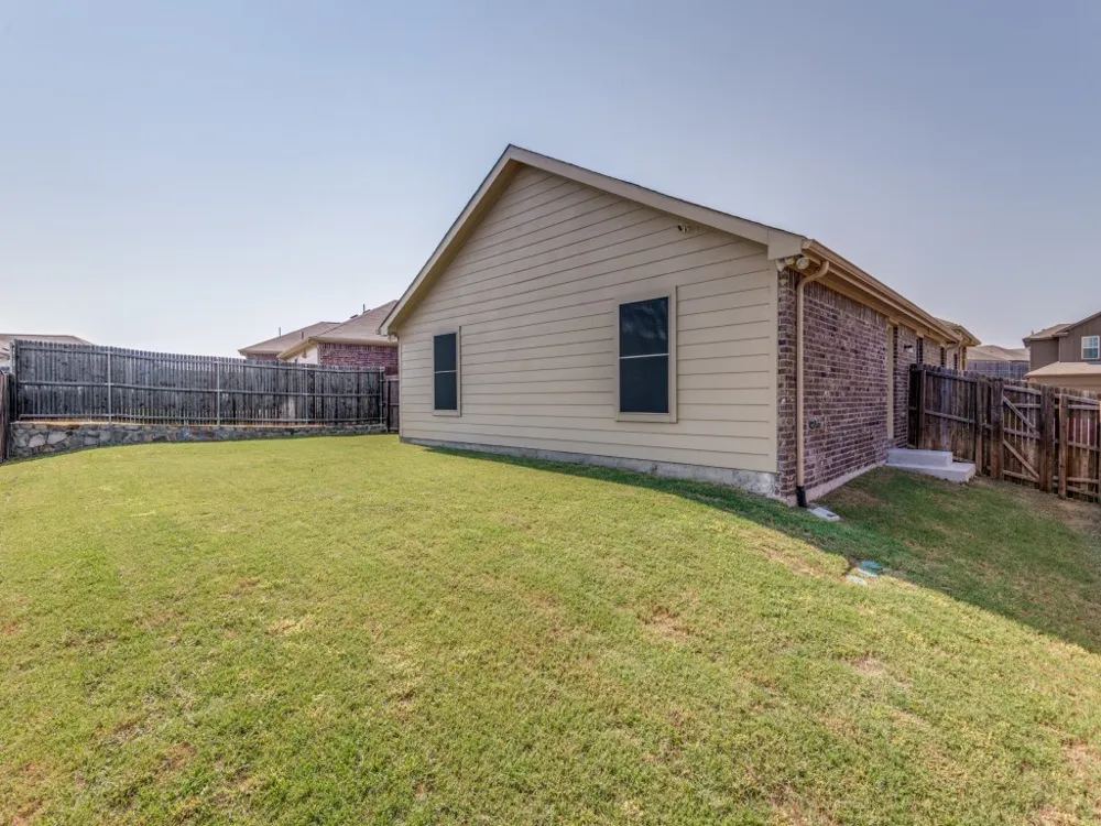 2246 Nightgrove Circle Crandall, TX 75114