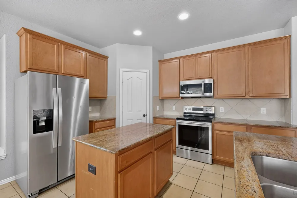3622 Hershal Drive Midlothian, TX 76065