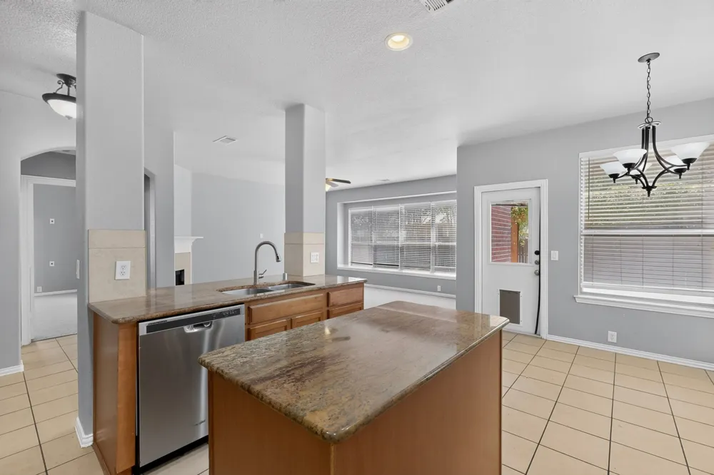 3622 Hershal Drive Midlothian, TX 76065