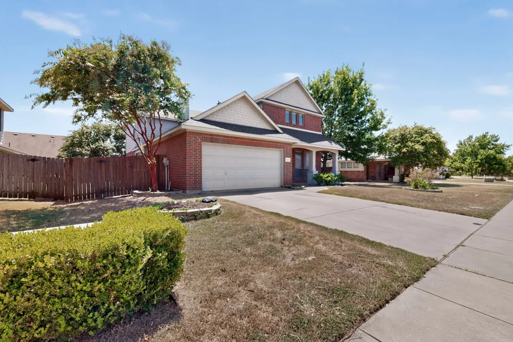 3622 Hershal Drive Midlothian, TX 76065