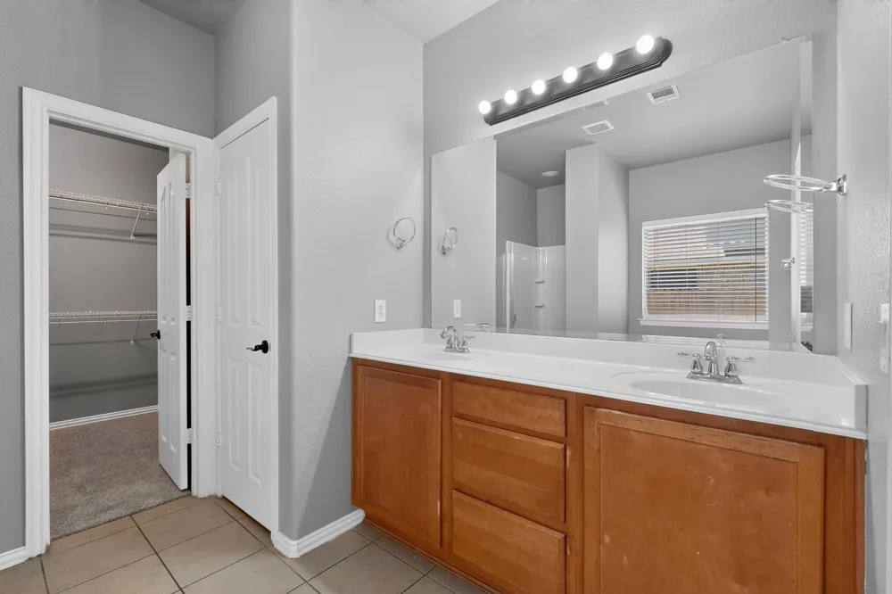 3622 Hershal Drive Midlothian, TX 76065