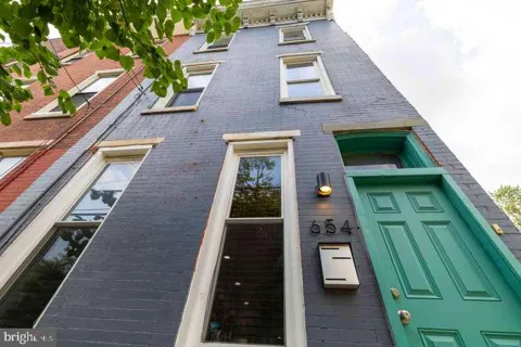 654 36TH STREET
