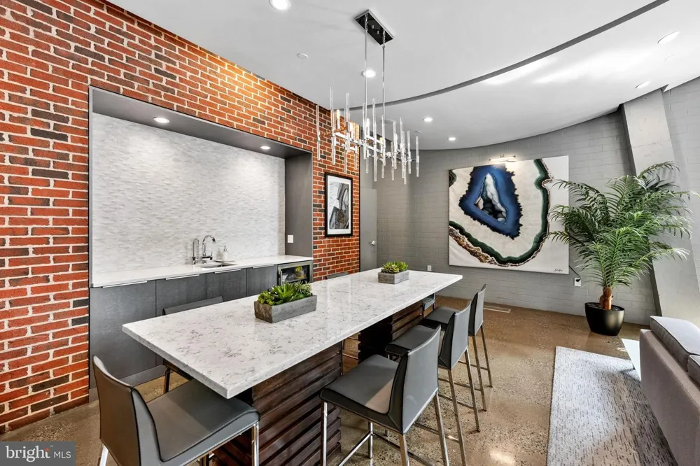 2125 14TH STREET NW #604 Washington, DC 20009