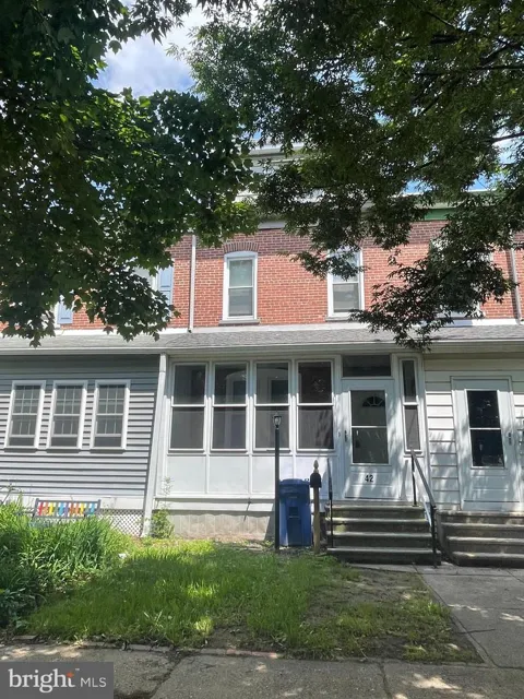 42 3RD AVENUE