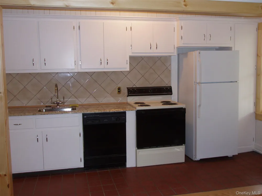 Address Not Shown Oyster Bay, NY 11771