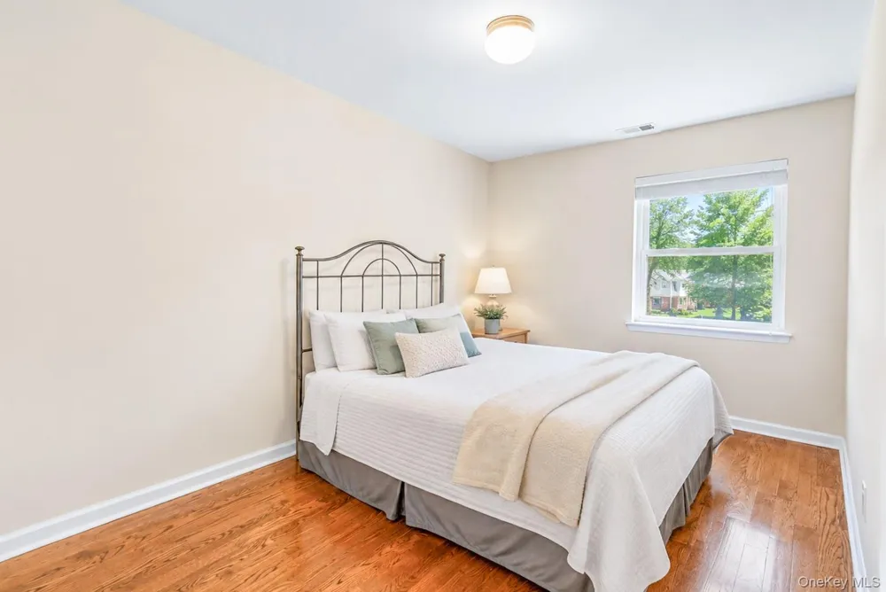 115 Woody Lane Woodbury, NY 11797