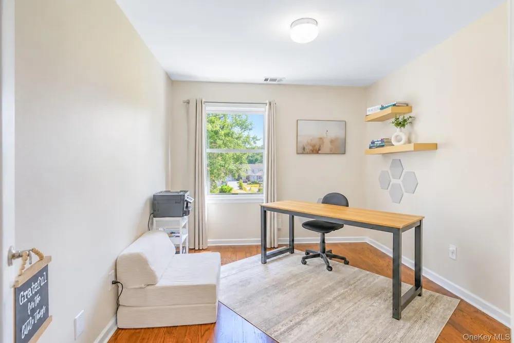 115 Woody Lane Woodbury, NY 11797