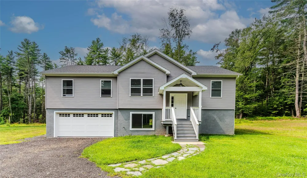 26 Summit Drive Barryville, NY 12719