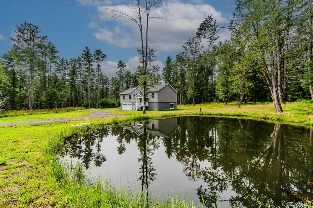 26 Summit Drive Barryville, NY 12719