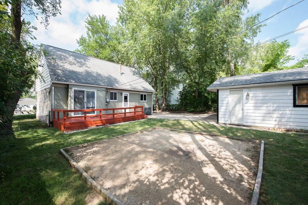 729 Cayuga Street Ypsilanti, MI 48198