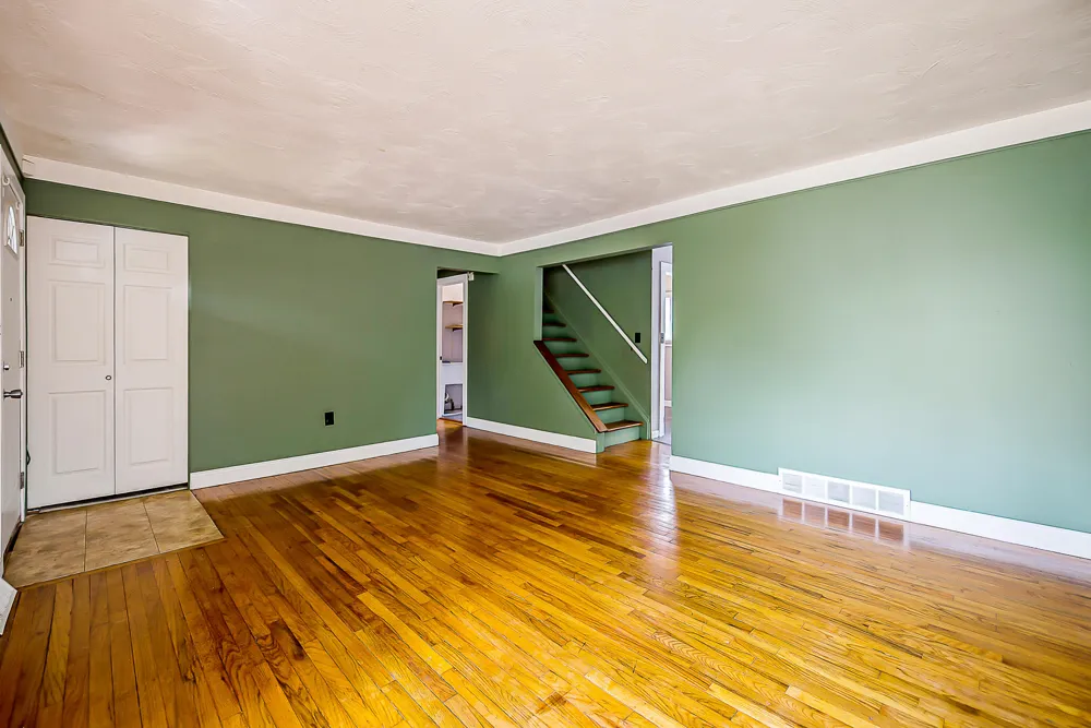 729 Cayuga Street Ypsilanti, MI 48198