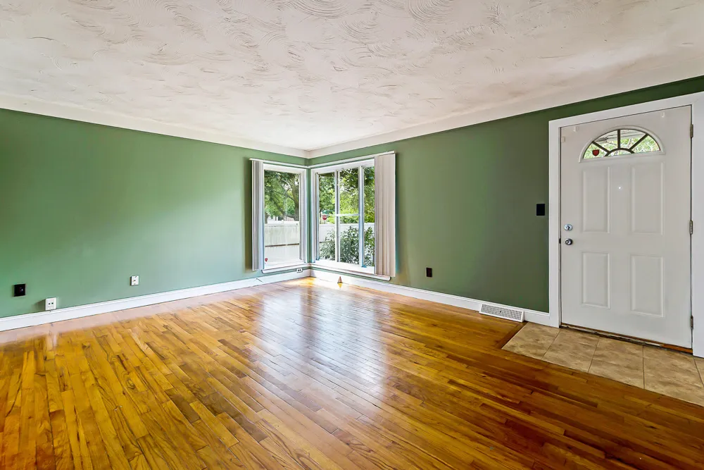 729 Cayuga Street Ypsilanti, MI 48198