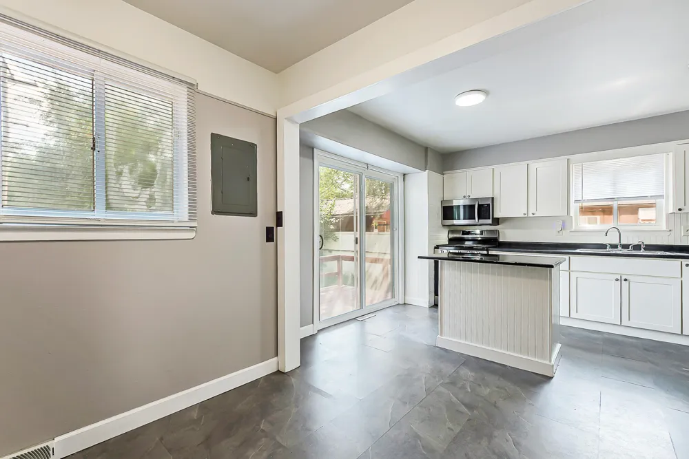 729 Cayuga Street Ypsilanti, MI 48198