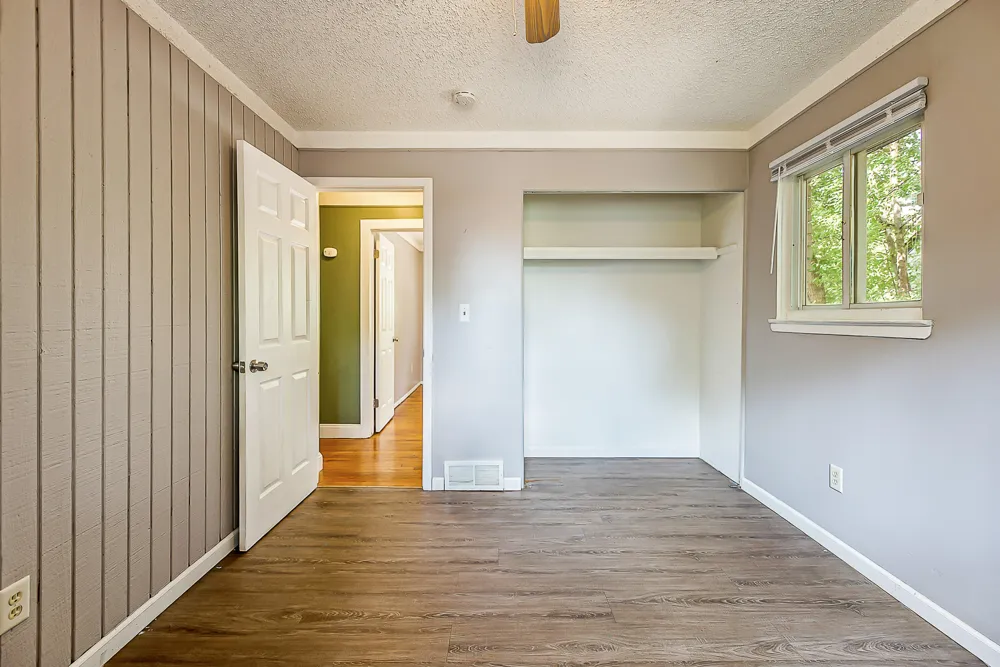 729 Cayuga Street Ypsilanti, MI 48198
