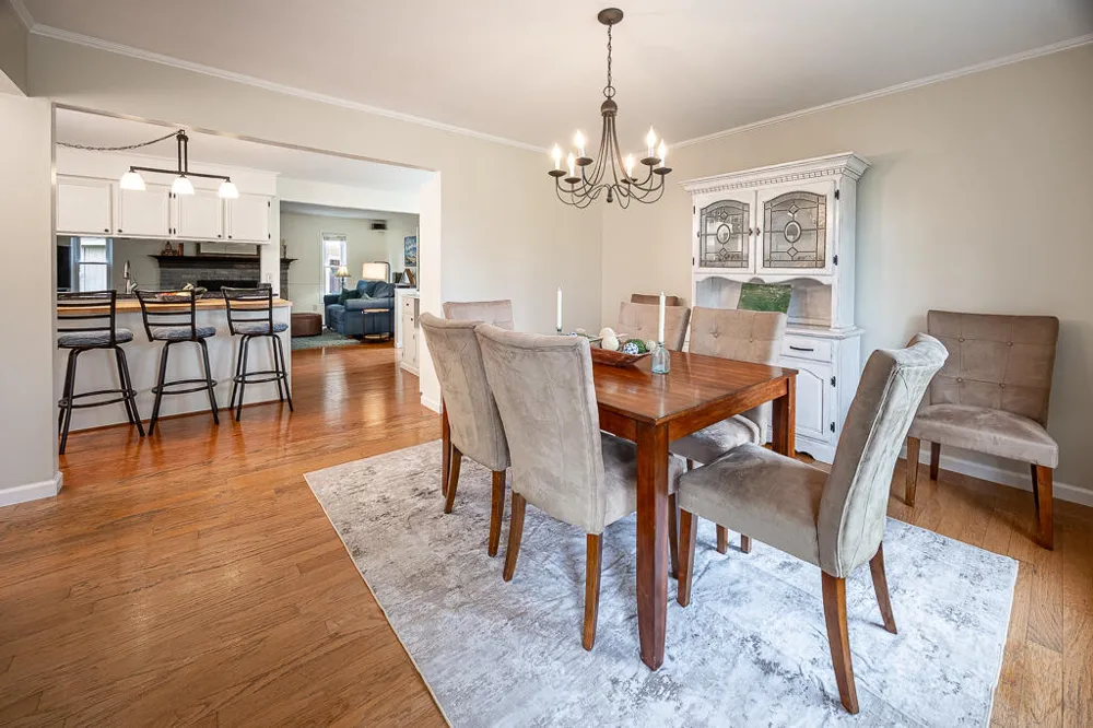 18233 Matthew Drive Clinton, MI 48035