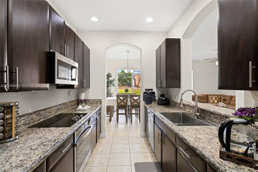 6959 Julia Gardens Dr #0 Coconut Creek, FL 33073