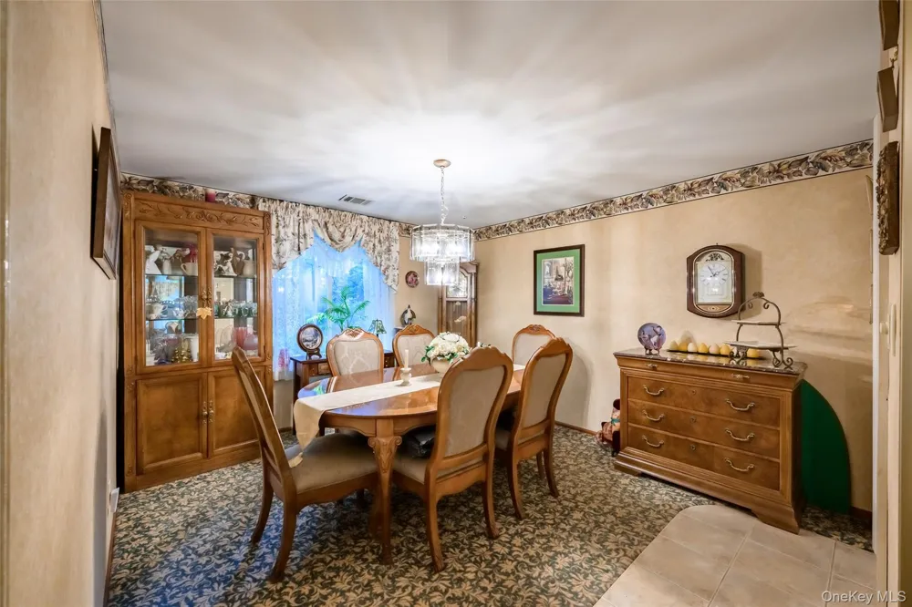 297 Brettonwoods Drive Coram, NY 11727