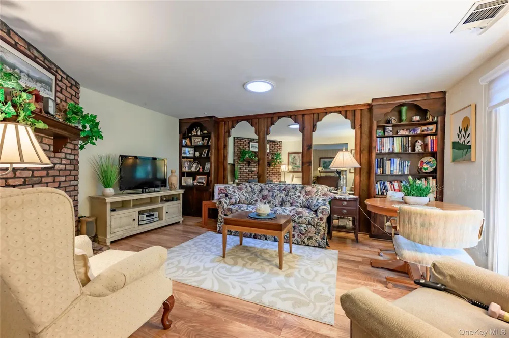 297 Brettonwoods Drive Coram, NY 11727